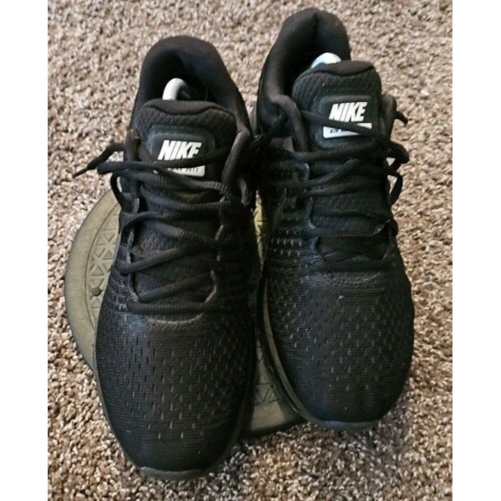 Nike Air Max 2017 Running Shoes Womens Size 10 Black White